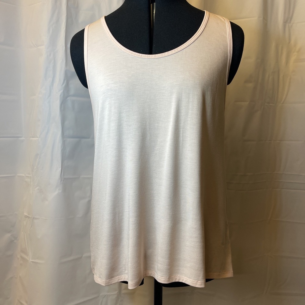 ATHLETA Breezy Flowy Racerback Tank Sz Med Light Pink Round Neck Lightweight